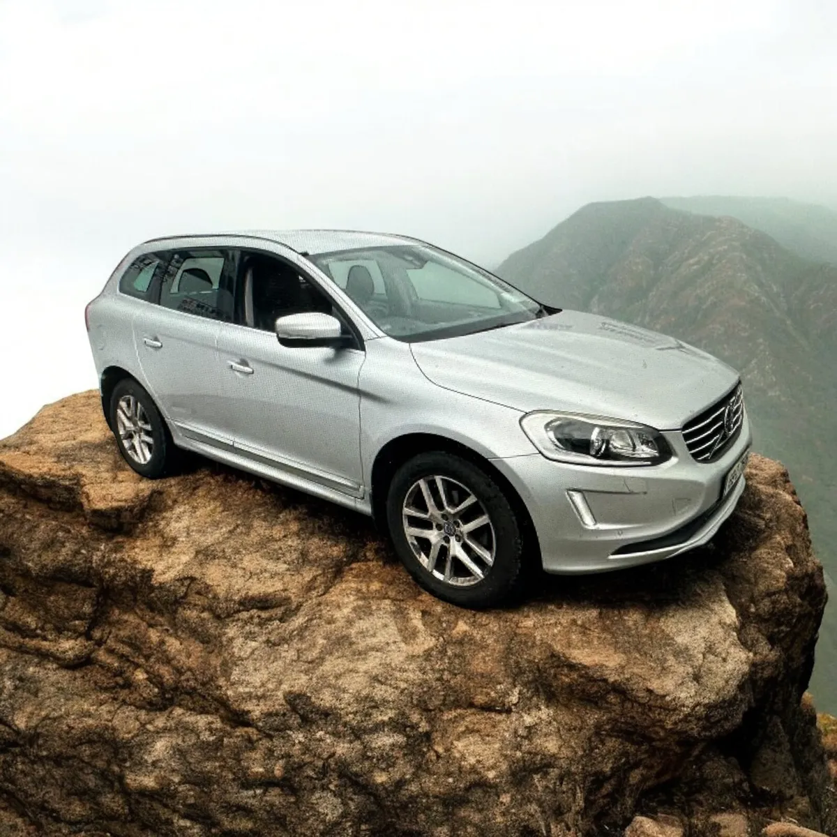 Volvo XC60 D4 (190hp) FWD SE LUX - Image 1