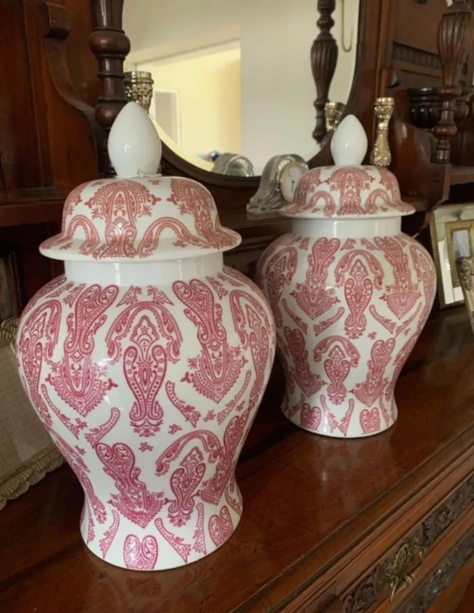 Porcelain Vases - Image 1