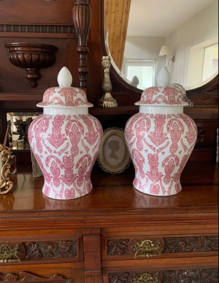 Porcelain Vases - Image 2
