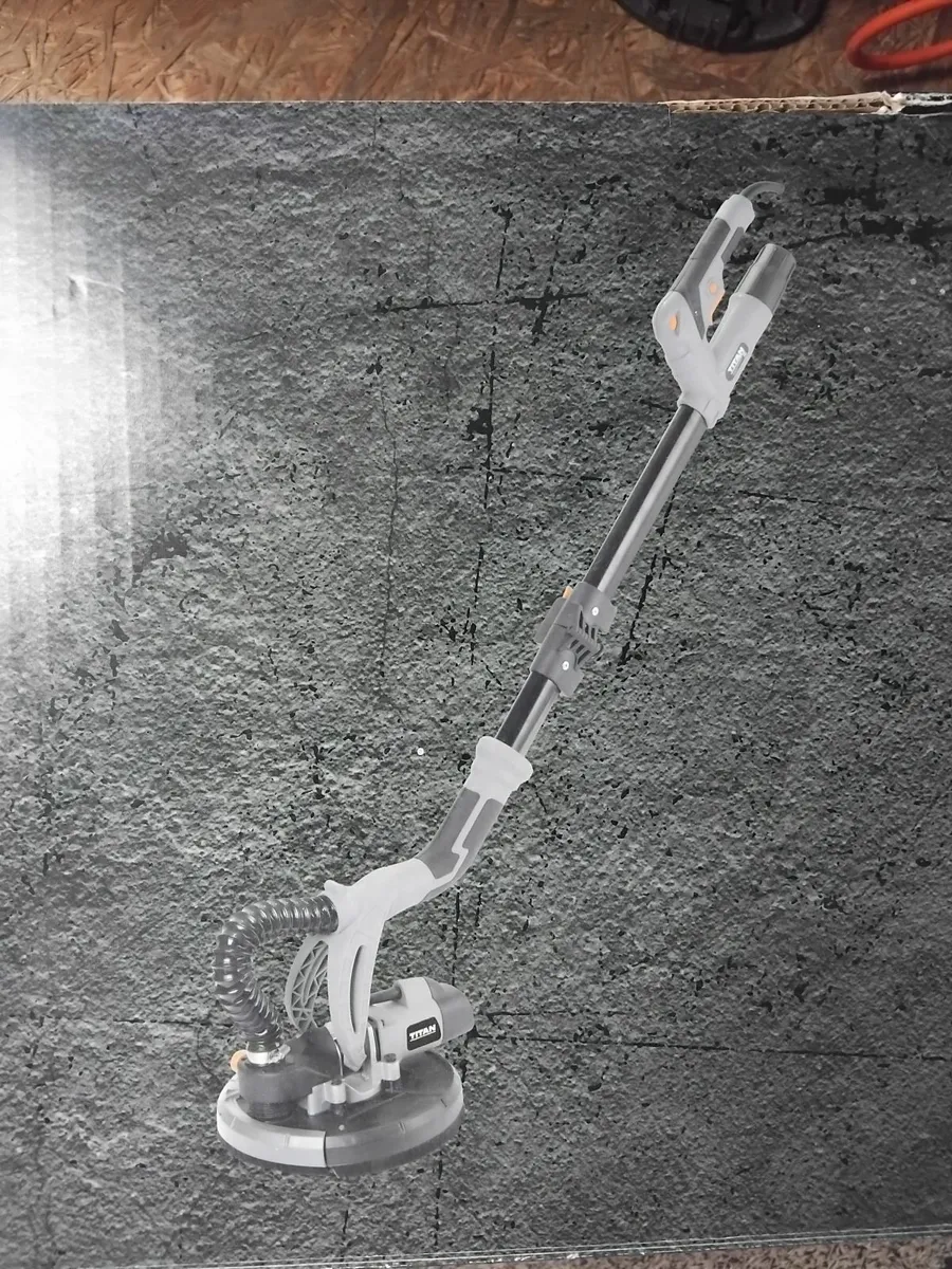 Drywall sander - Image 1