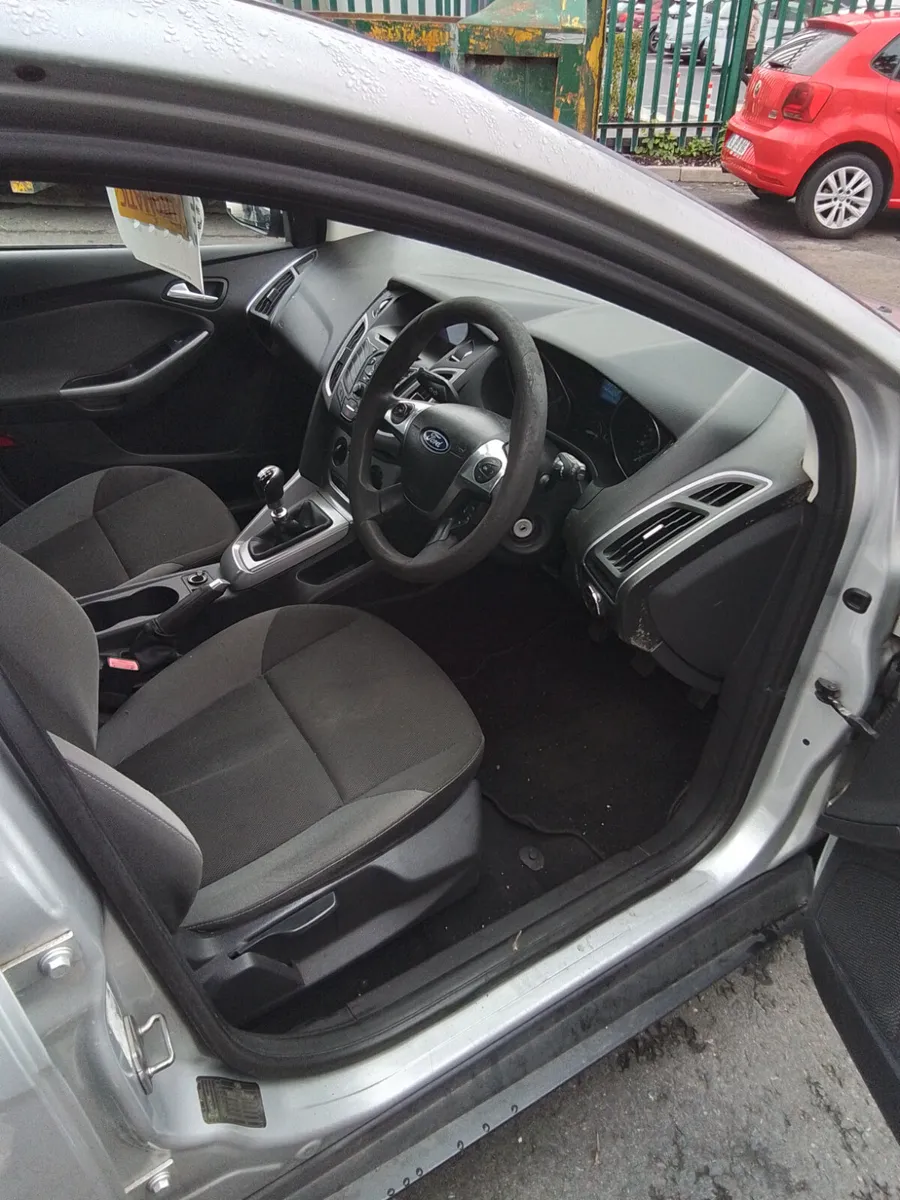 Ford Focus 2011 newer model - Image 4