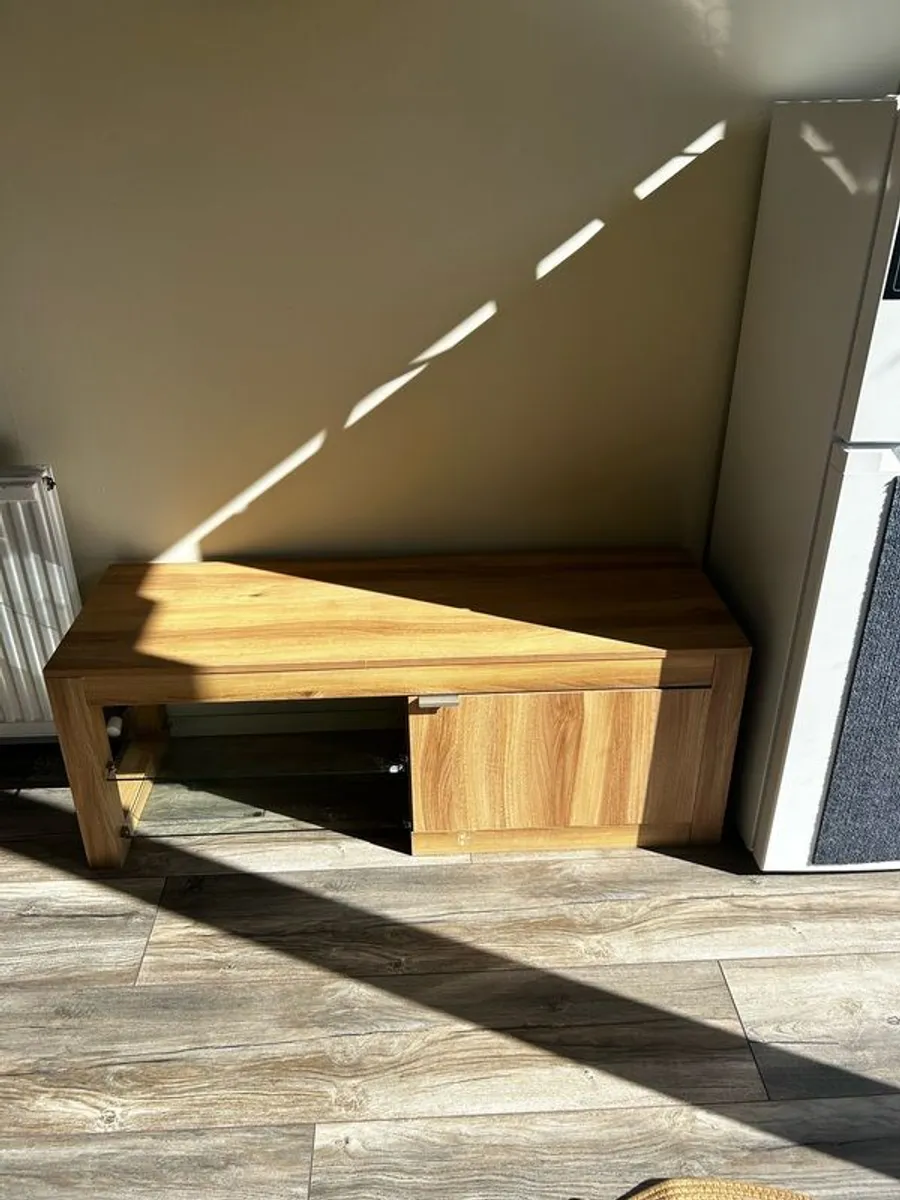 Table for TV - Image 2