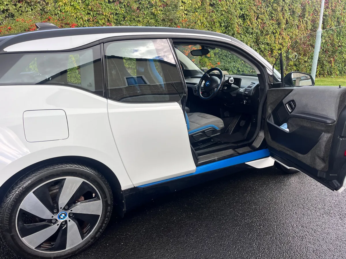 BMW i3 2019 AUTOMATIC ( NCT 02/27 , TAX 02/26) - Image 4