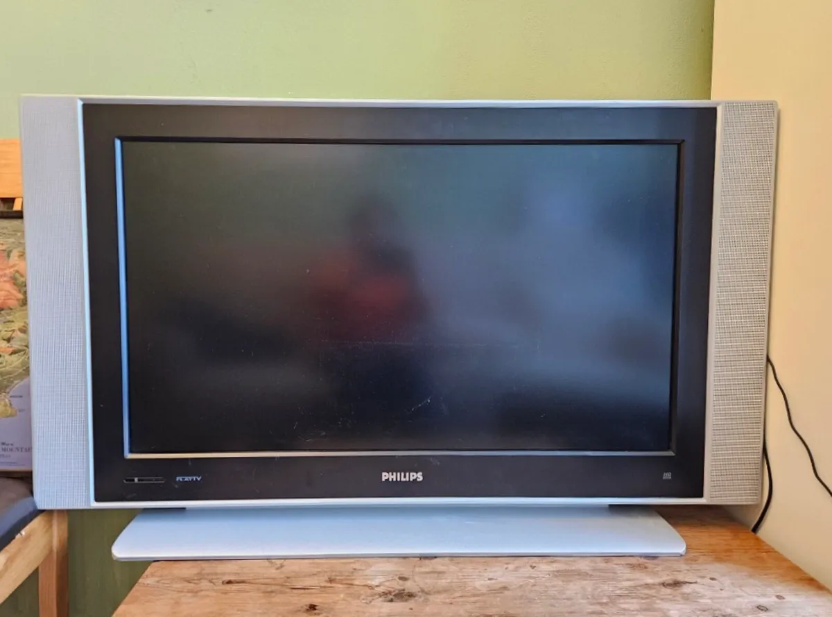 Philips widescreen flat TV - Image 1