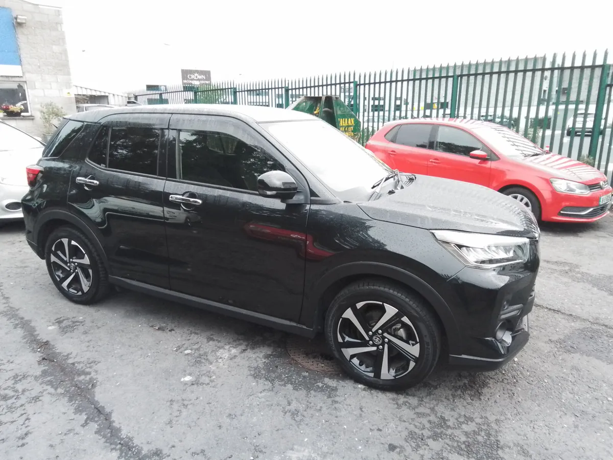 Toyota corolla crossover (raize) - Image 2