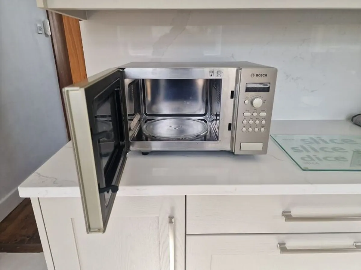 Bosch microwave - Image 2