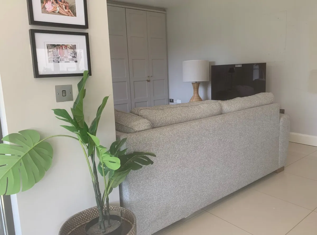 Sofa - Image 4