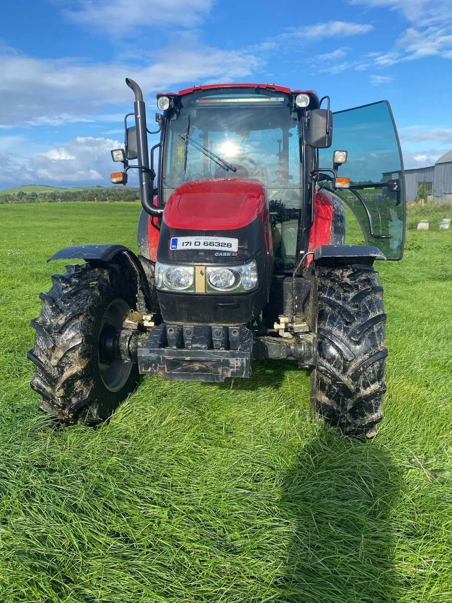 CASE FARMALL 95C- LIKE NEW, LOW HOURS - Image 4