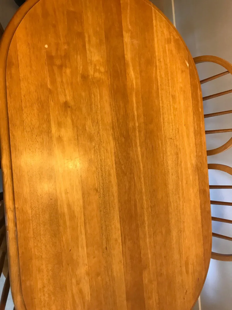 Rubber wood table and chairs - Image 2