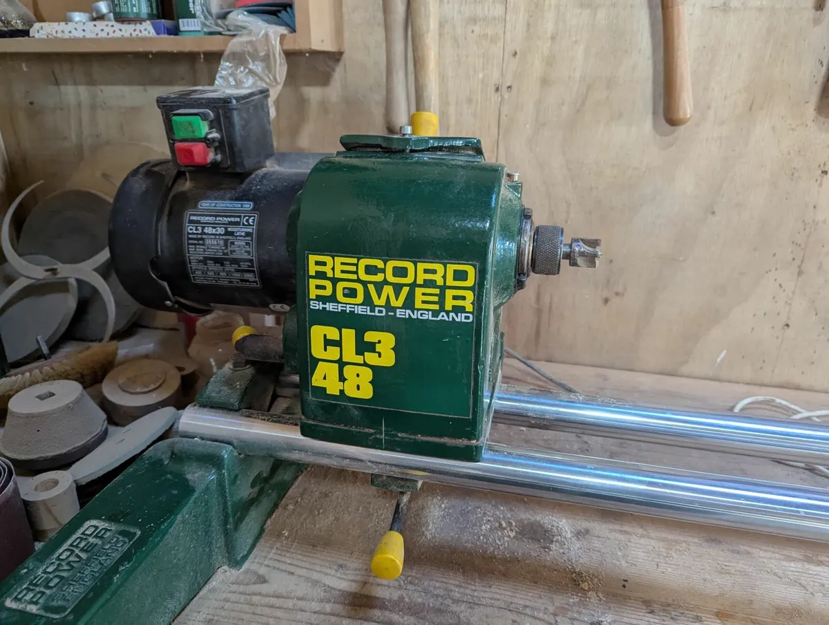 Record wood lathe - Image 1