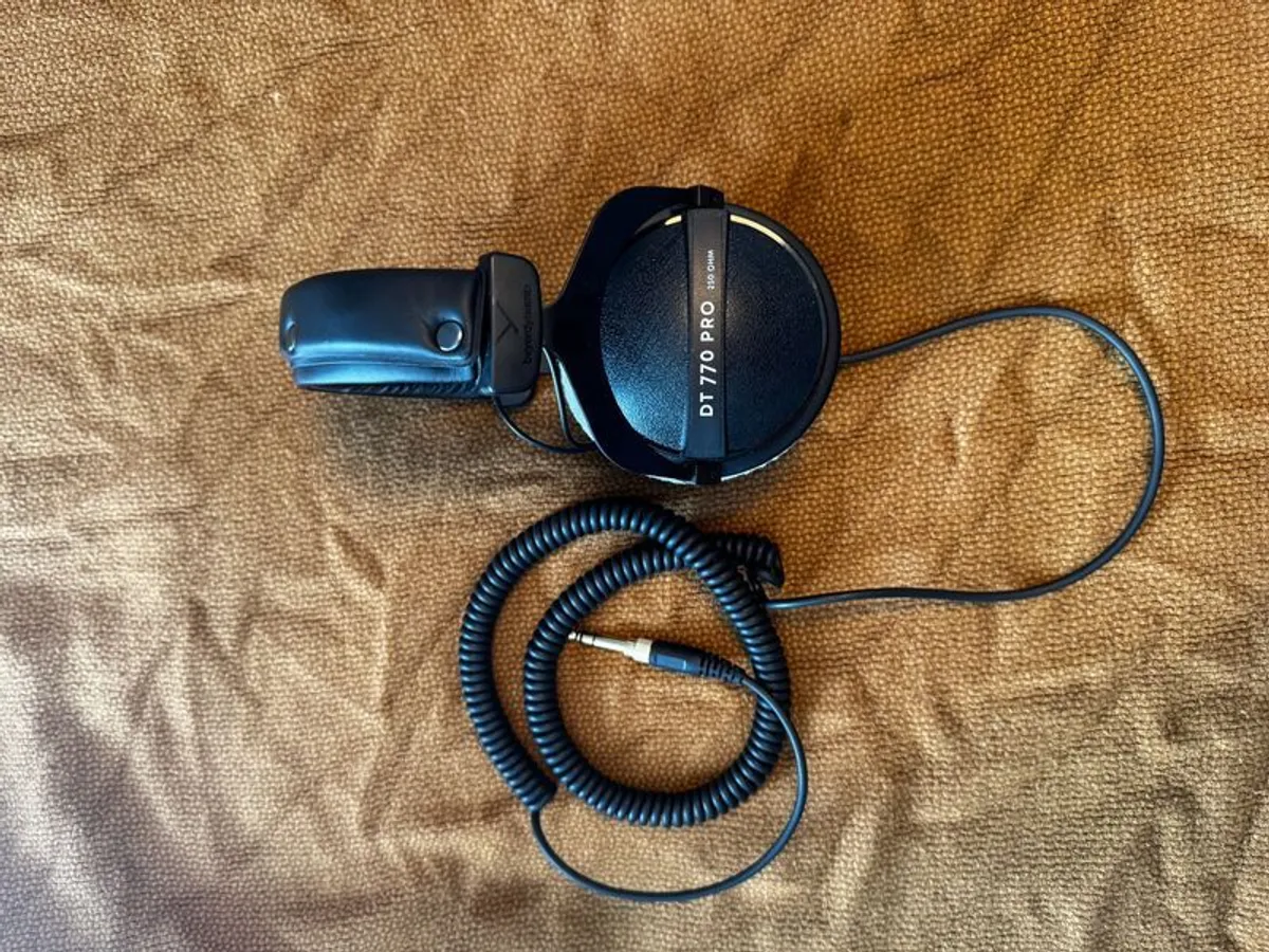 Beyerdynamic DT 770 Pro Headphones 250 Ohm - Image 3