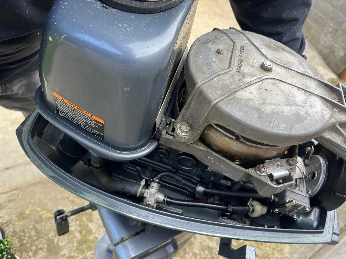 Yamaha 4hp 2 stoke Outboard - Image 4