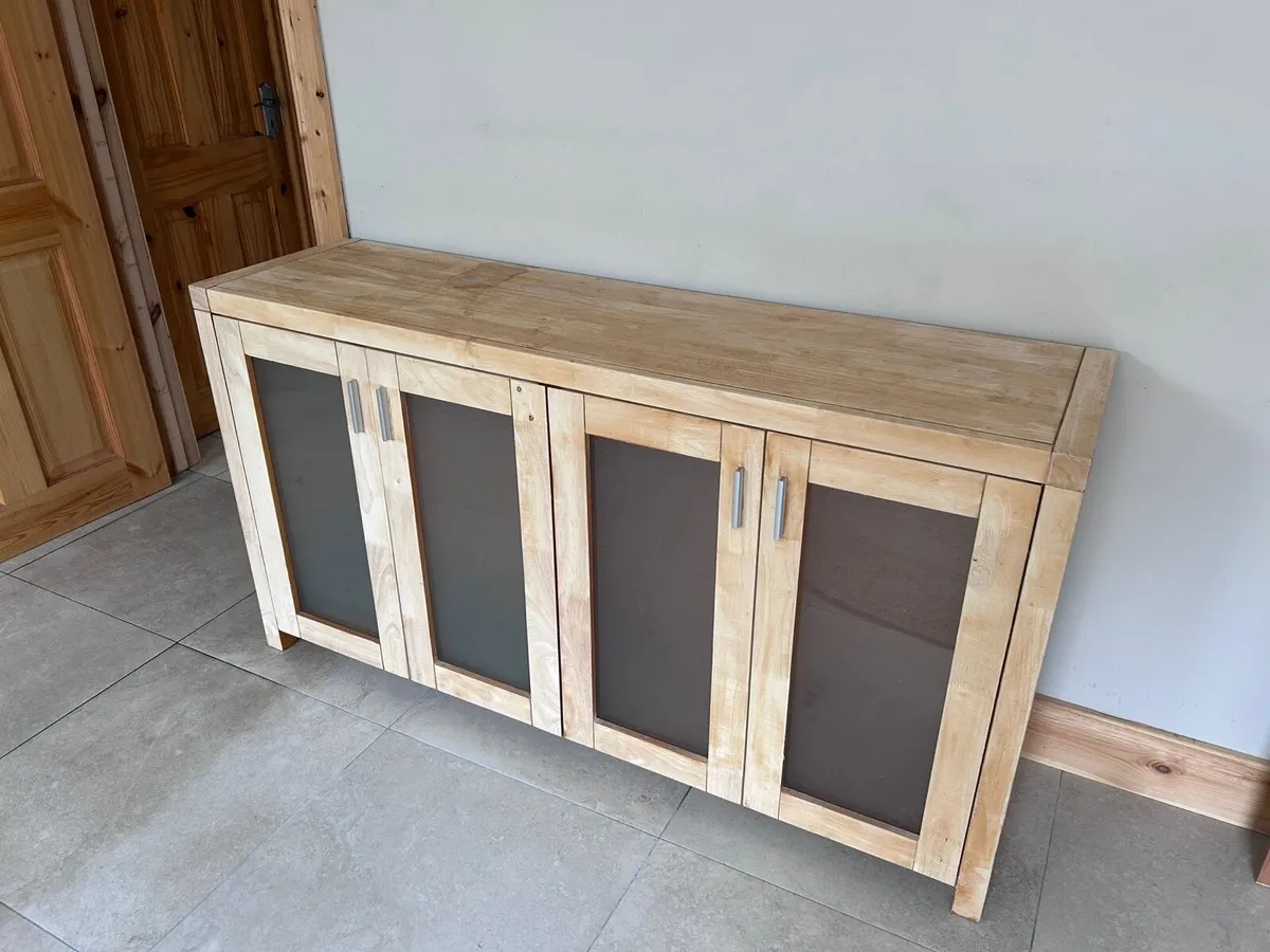 Side board - Image 1