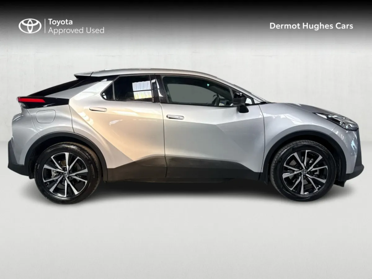 Toyota C-HR C-HR PHEV SPORT - Image 3