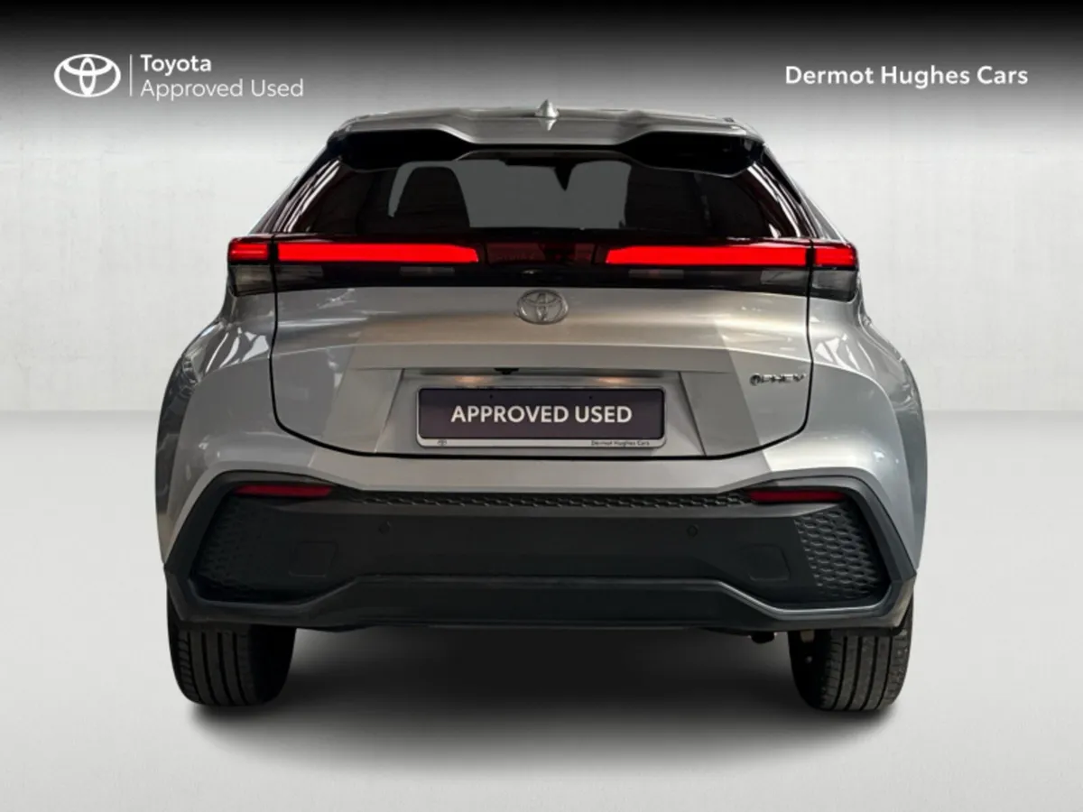 Toyota C-HR C-HR PHEV SPORT - Image 4