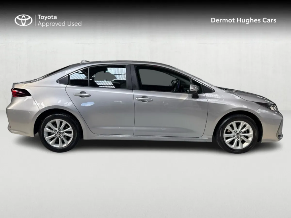 Toyota Corolla COROLLA SALOON LUNA - Image 3