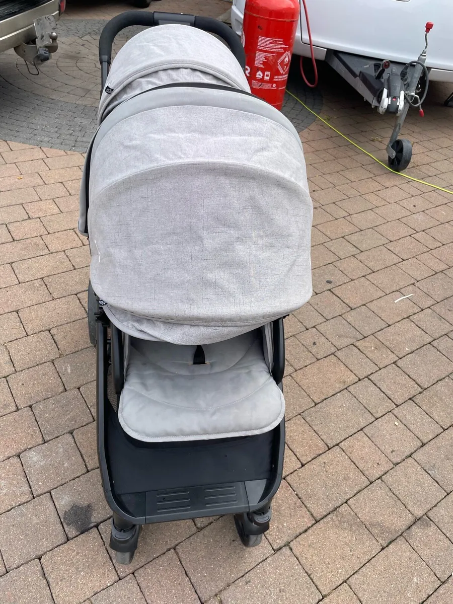 Double joie pram - Image 4