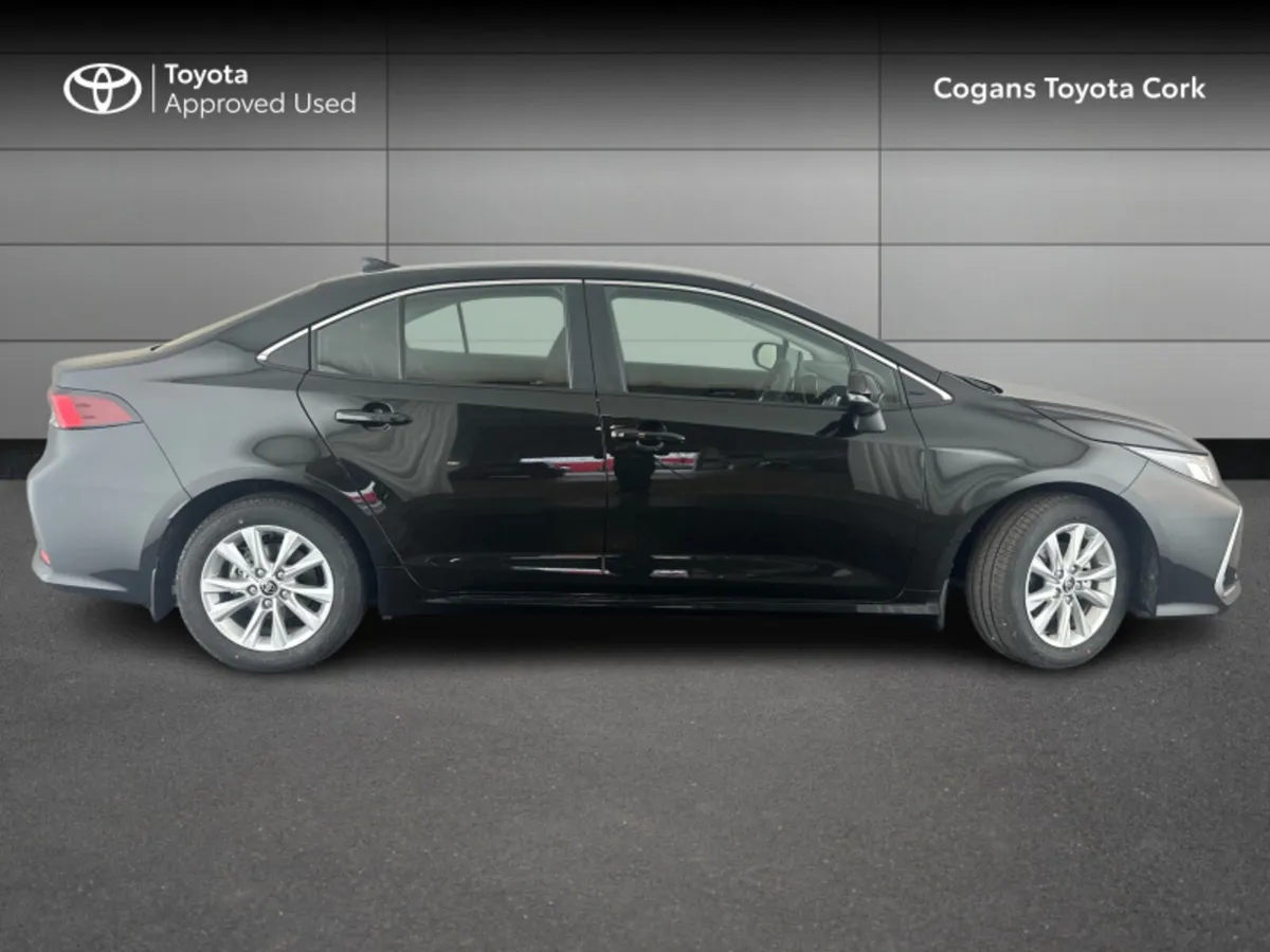 Toyota Corolla Luna Saloon - Image 3