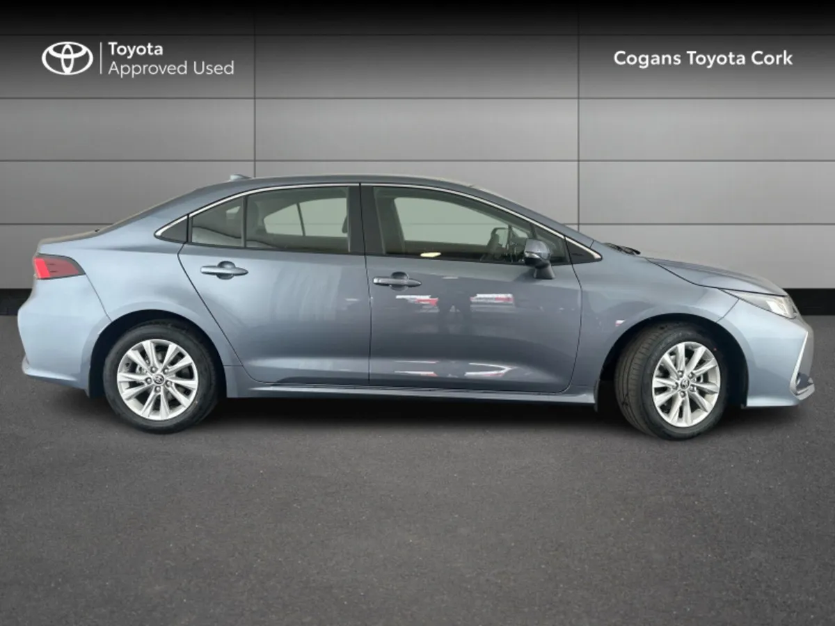 Toyota Corolla Luna Saloon - Image 3
