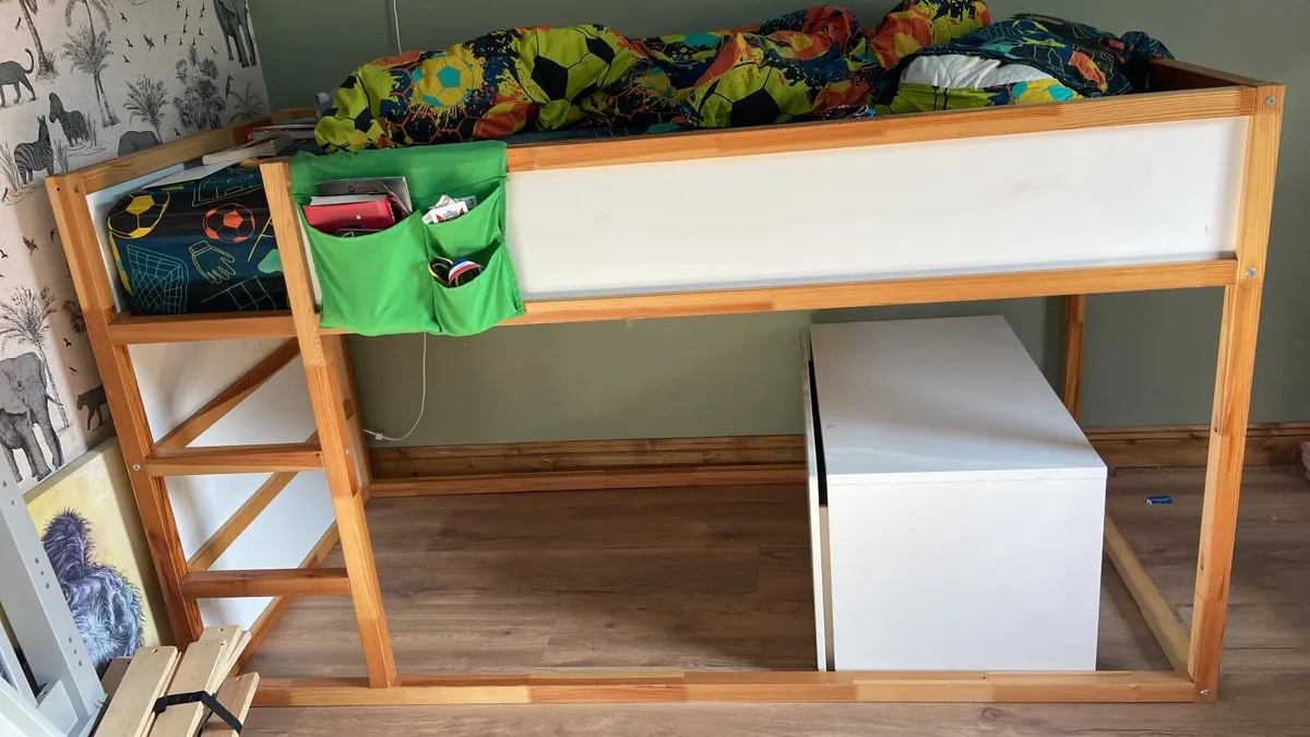 Kura reversible bed frame - Image 2