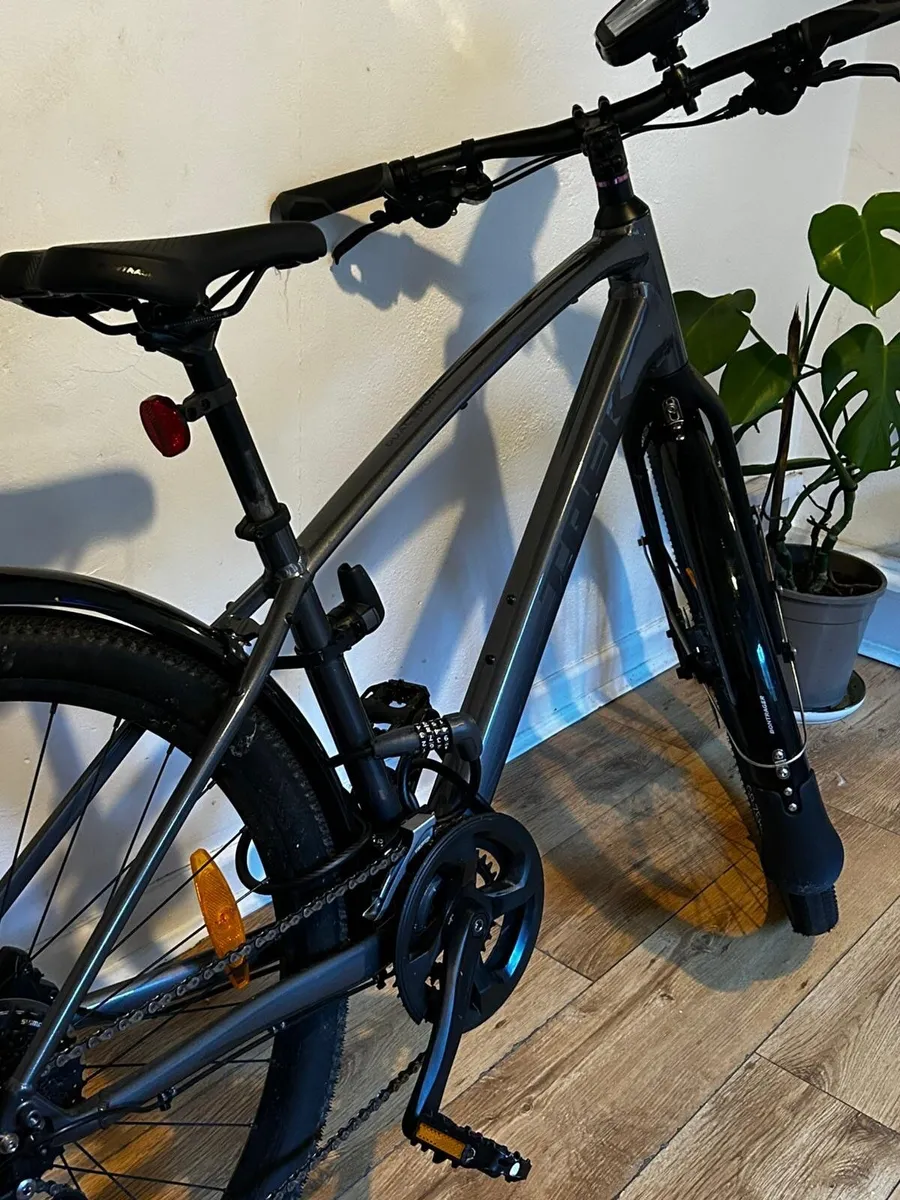 TREK Dual Sport Bicycle, size M - Image 2