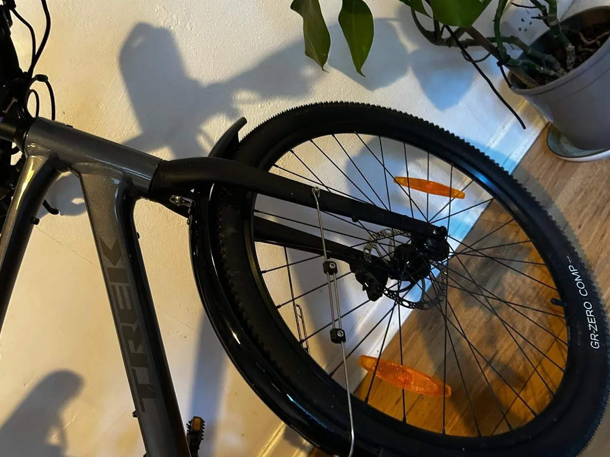 TREK Dual Sport Bicycle, size M - Image 3