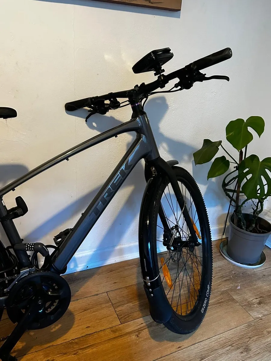 TREK Dual Sport Bicycle, size M - Image 4