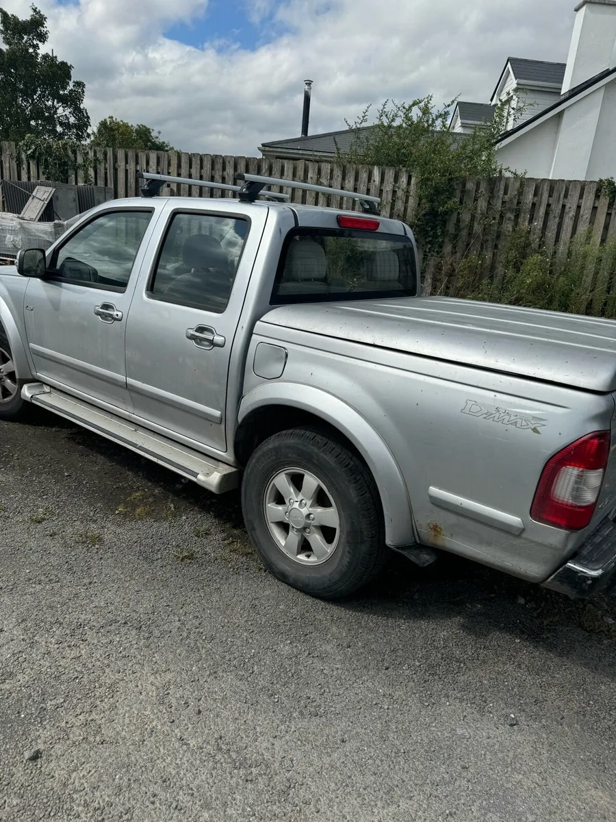 Isuzu dmax  3.0 - Image 2