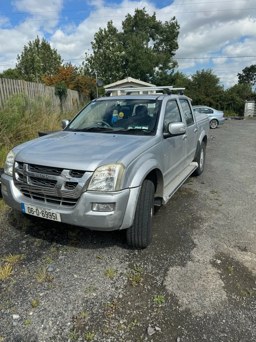 Isuzu dmax  3.0 - Image 3