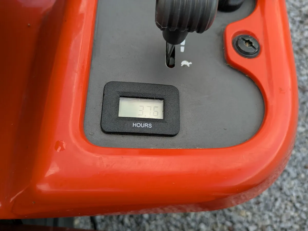 Husqvarna R216T AWD - Image 4