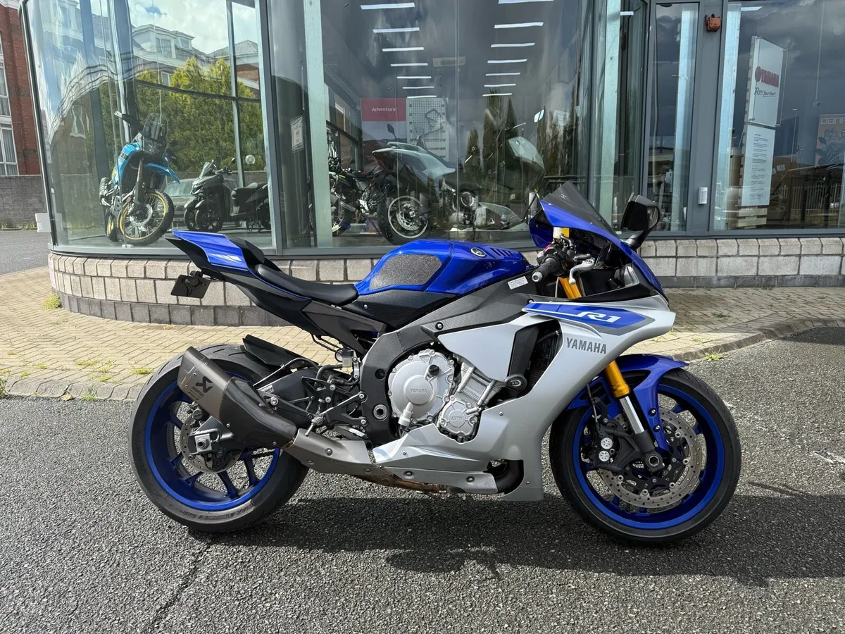 2015 Yamaha R1 - YZF-R1 - Image 1