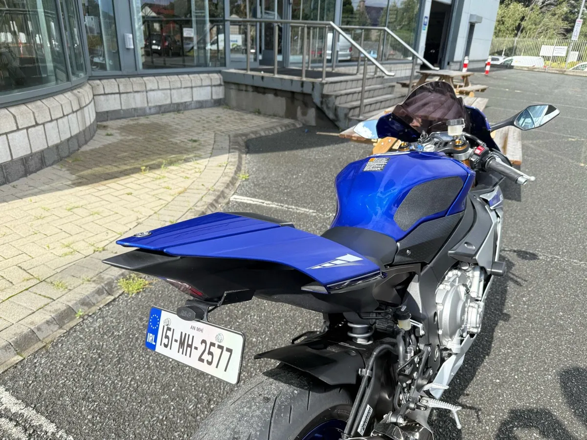 2015 Yamaha R1 - YZF-R1 - Image 4
