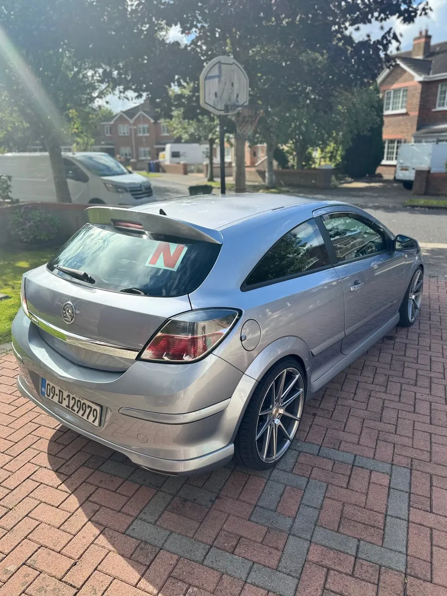 Vauxhall Astra 2009 - Image 2