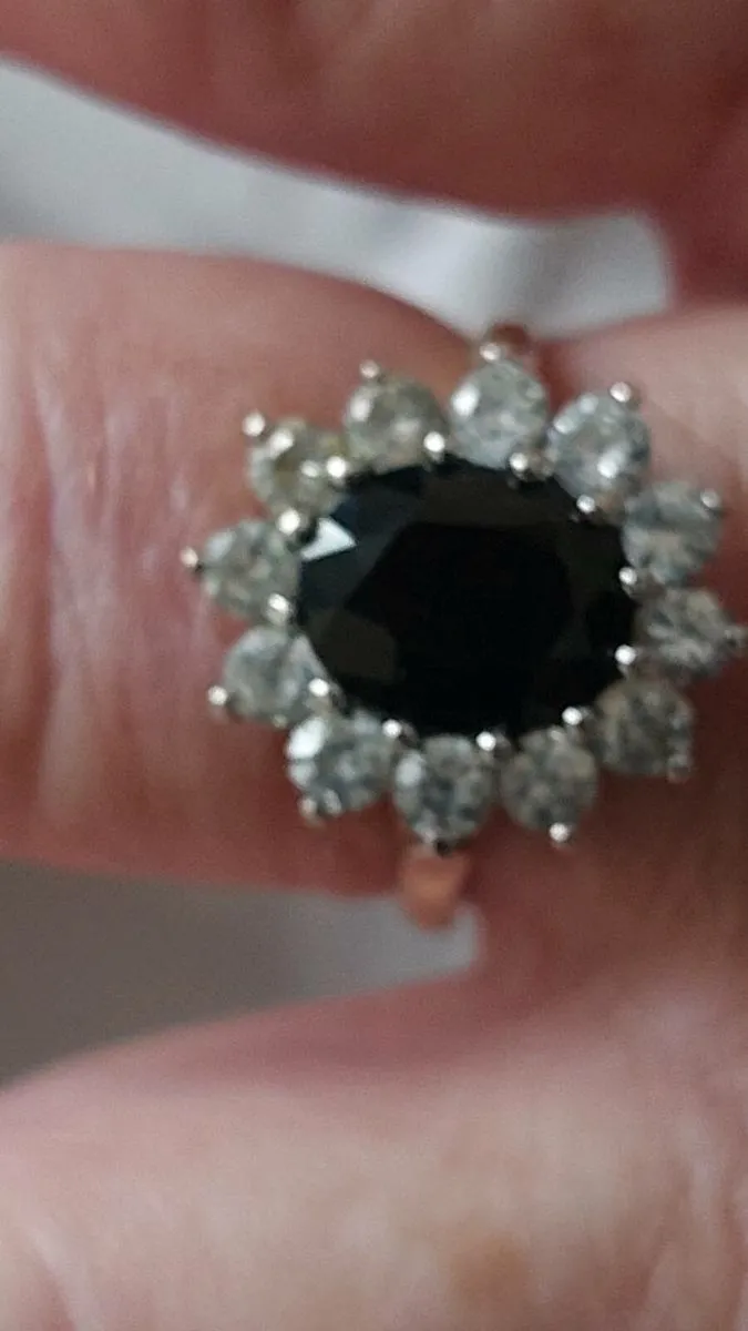 9ct gold ring - Image 4