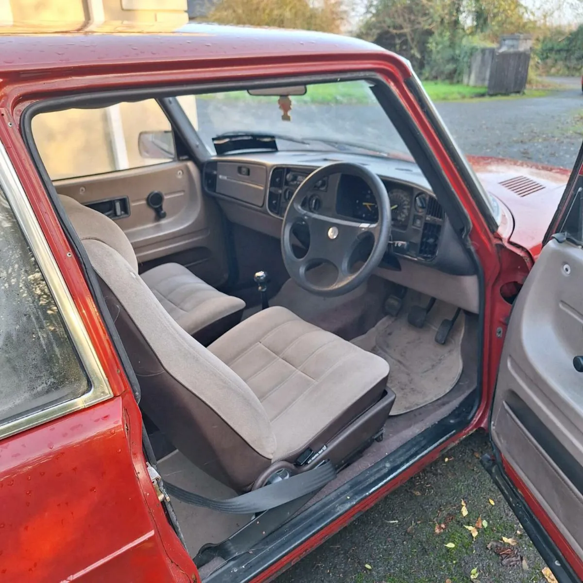 Car - Image 3