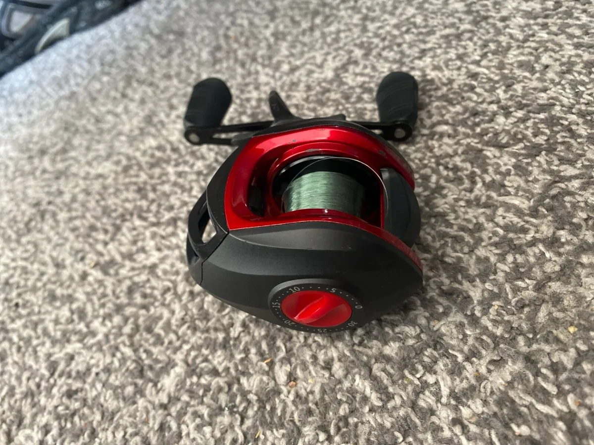 Baitcaster reel - Image 2