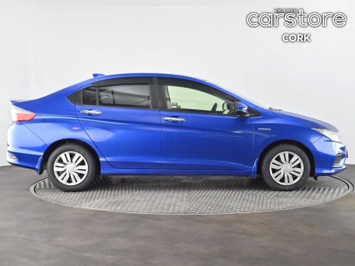 Honda Grace 1.5 Hybrid 4 DR Auto - Image 3