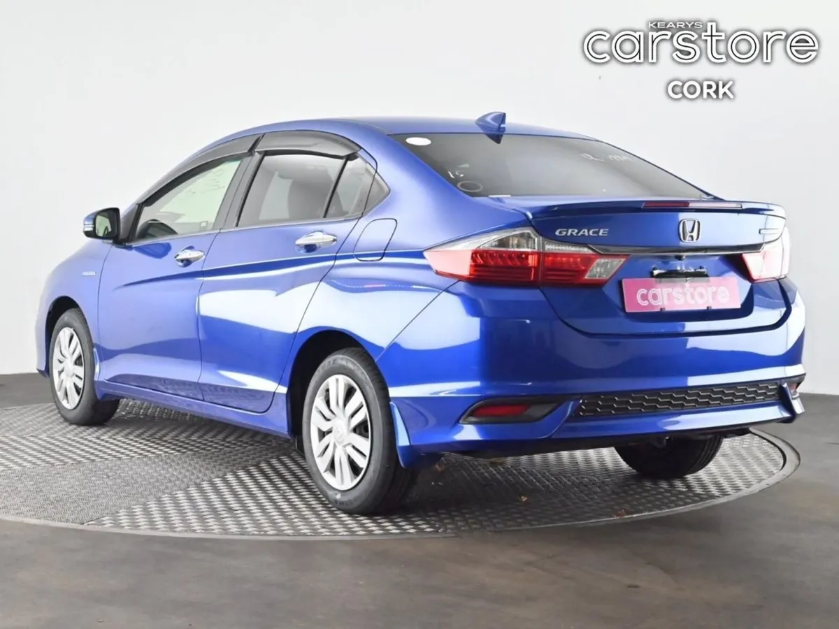 Honda Grace 1.5 Hybrid 4 DR Auto - Image 4