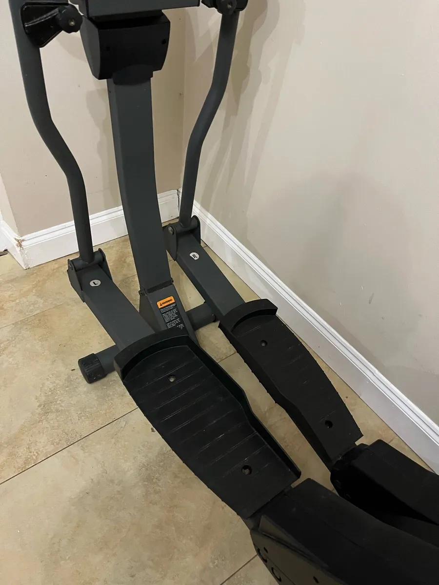 Nordictrack cross trainer - Image 4