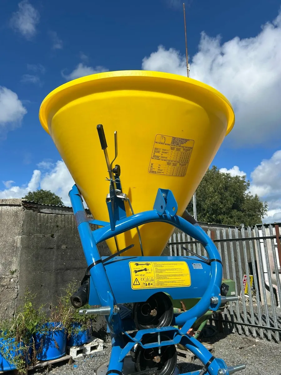Fertiliser Spreader