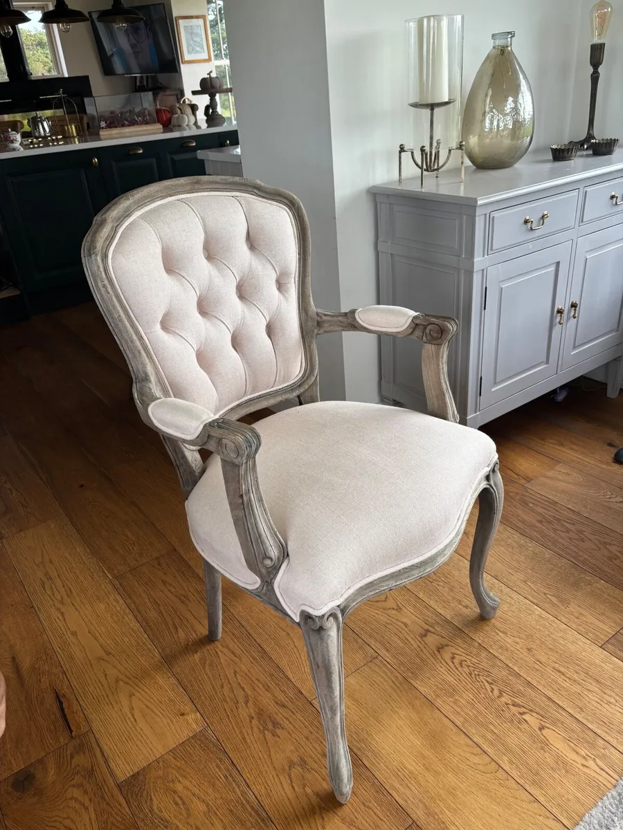 Dining Table, Chairs & Bench - Image 4