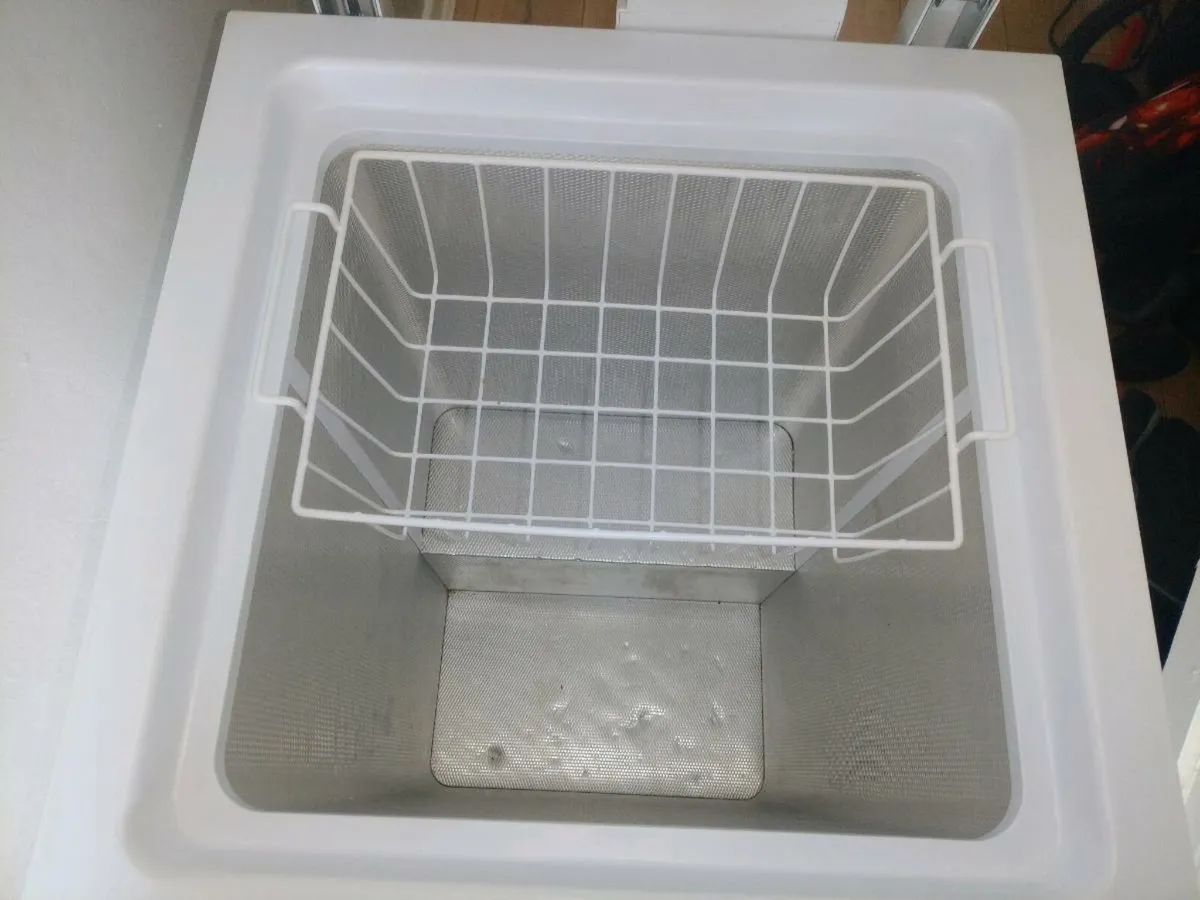 Beko chest freezer - Image 2