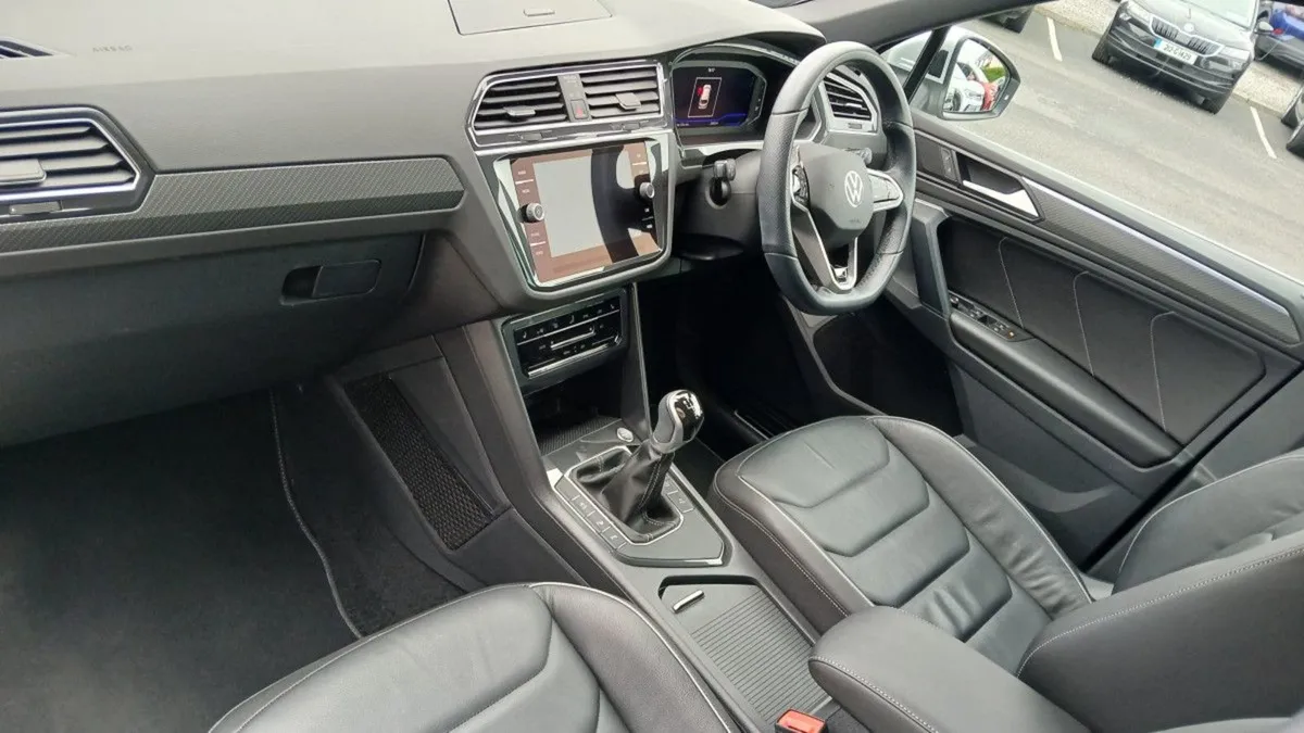 Volkswagen Tiguan R-line 2.0 TDI 150HP  rear View - Image 3
