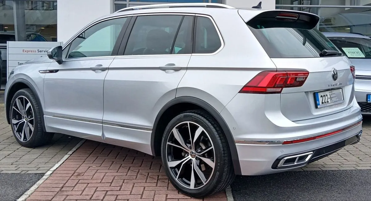 Volkswagen Tiguan R-line 2.0 TDI 150HP  rear View - Image 4