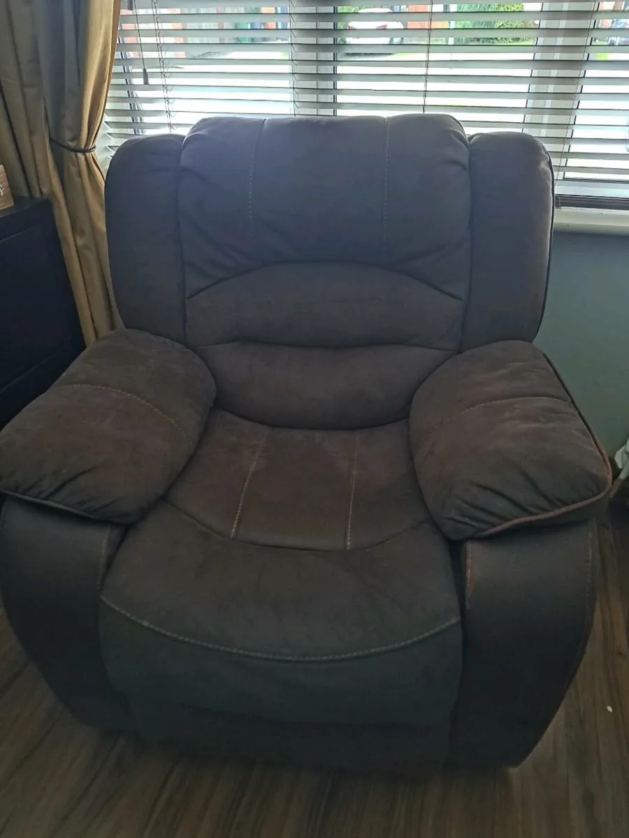 2 piece recliner couch - Image 4