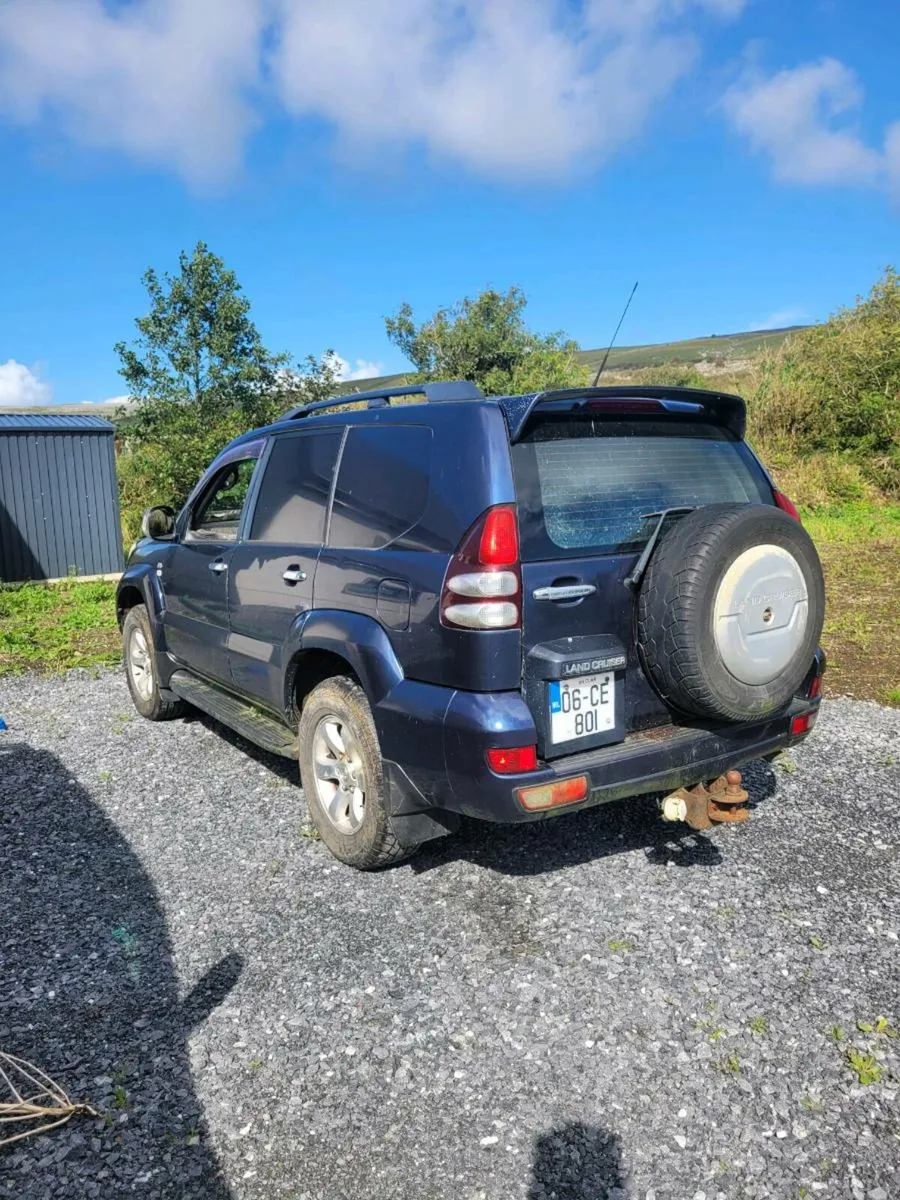 06 landcruiser suitable for breaking, - Image 2