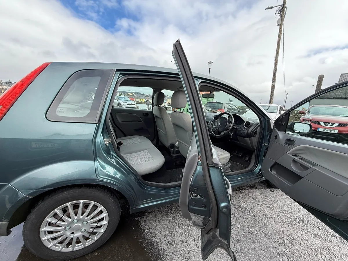 Ford Fiesta LX - Image 2