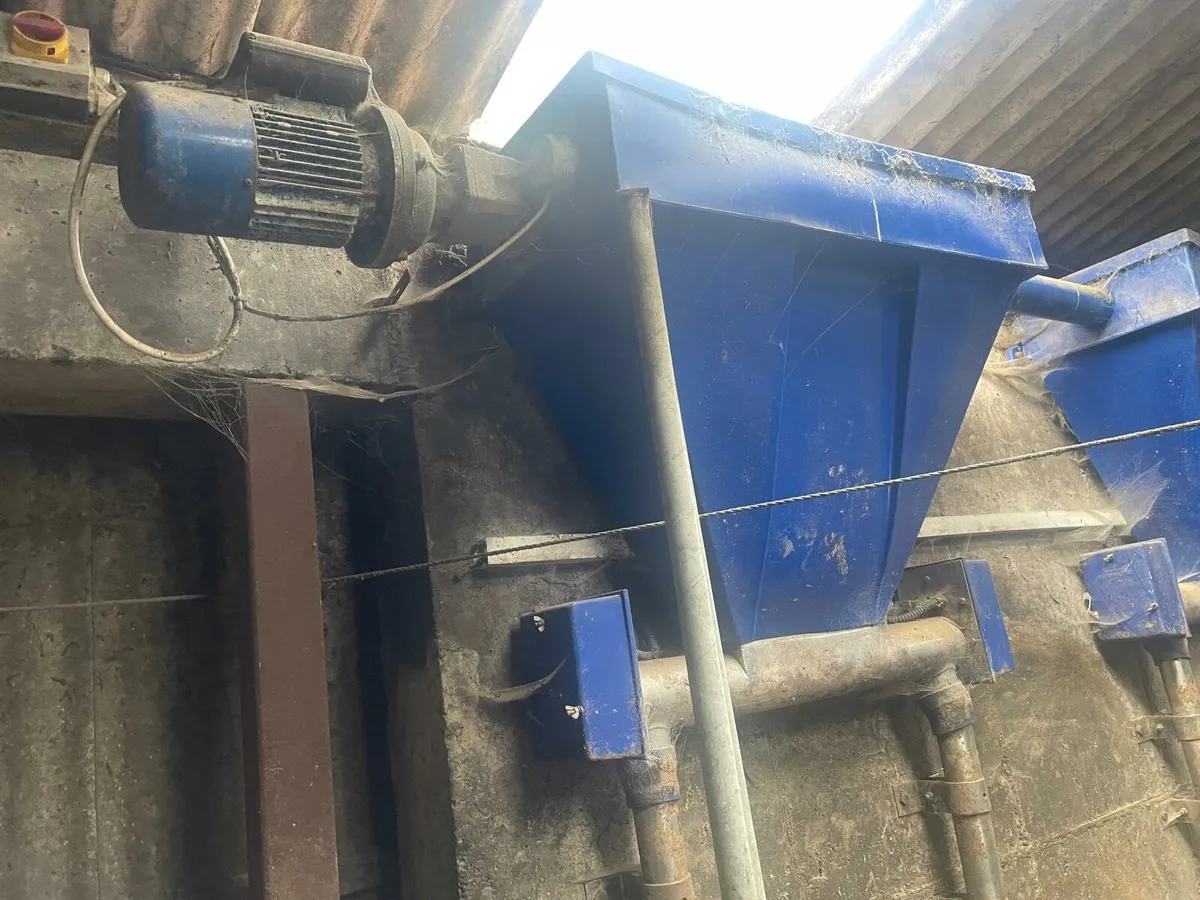 16 unit Dairymaster 2ft6 parlour - Image 4