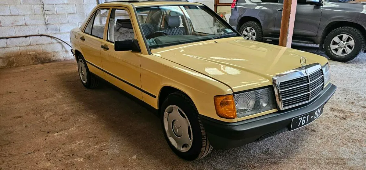 Mercedes 190 E - Image 2