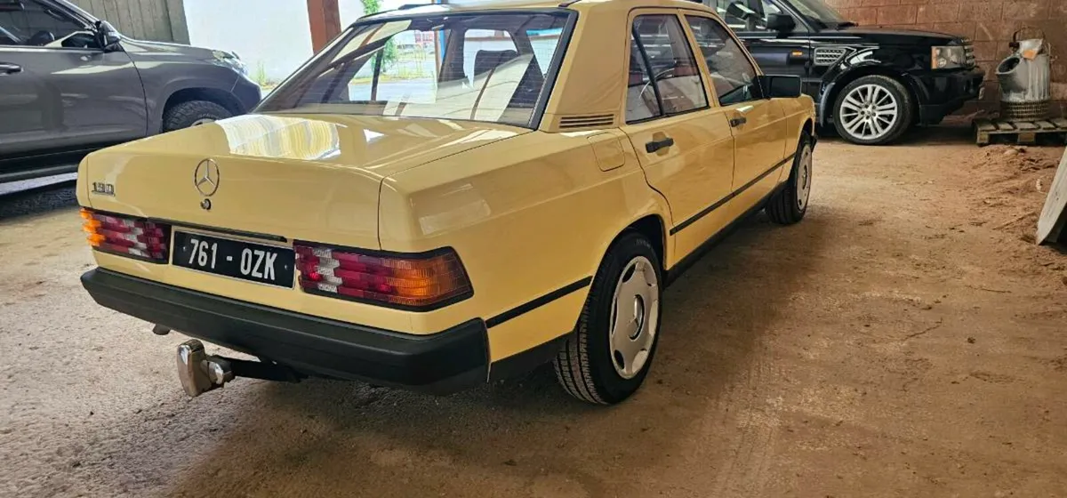Mercedes 190 E - Image 3